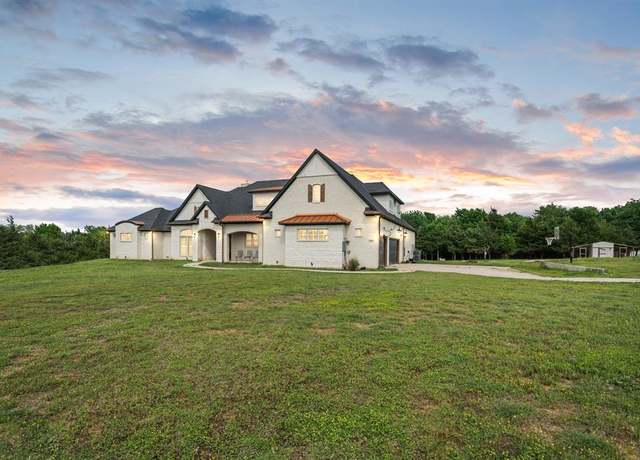 Property at 1475 County Road 4510, Whitewright, TX 75491, 4 beds, 5.5 baths