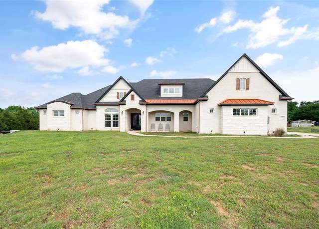 Property at 1475 County Road 4510, Whitewright, TX 75491, 4 beds, 5.5 baths