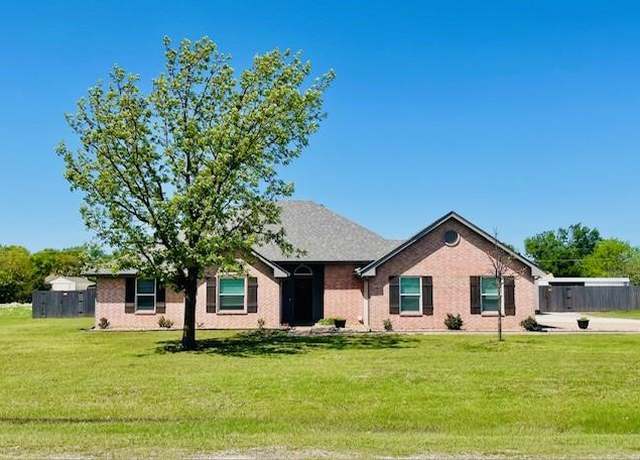 Property at 1116 W Sharpshire Dr, Waxahachie, TX 75165, 3 beds, 2 baths