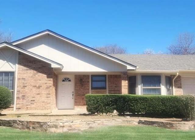 Property at 5919 Pleasant Hill Dr, Arlington, TX 76016, 3 beds, 2 baths