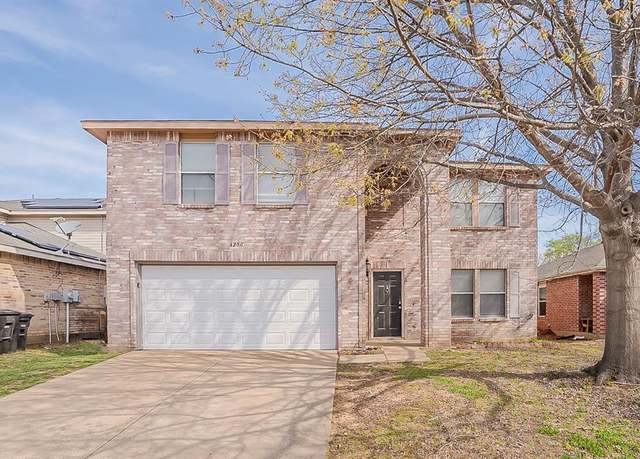 Property at 4256 Meadowknoll Dr, Fort Worth, TX 76123, 3 beds, 2.5 baths