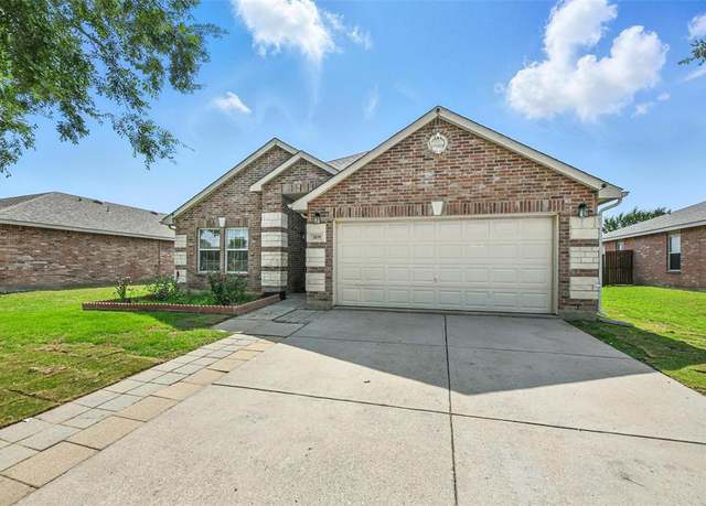 Property at 3105 Lipizzan Dr, Denton, TX 76210, 3 beds, 2 baths