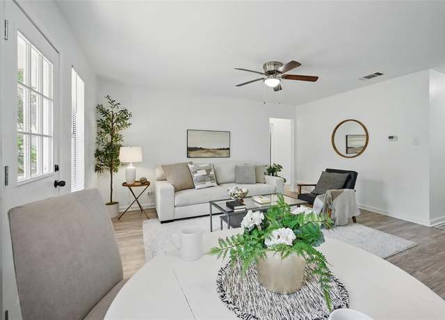 Property at 629 Chambers St, Denton, TX 76205, 3 beds, 1 bath
