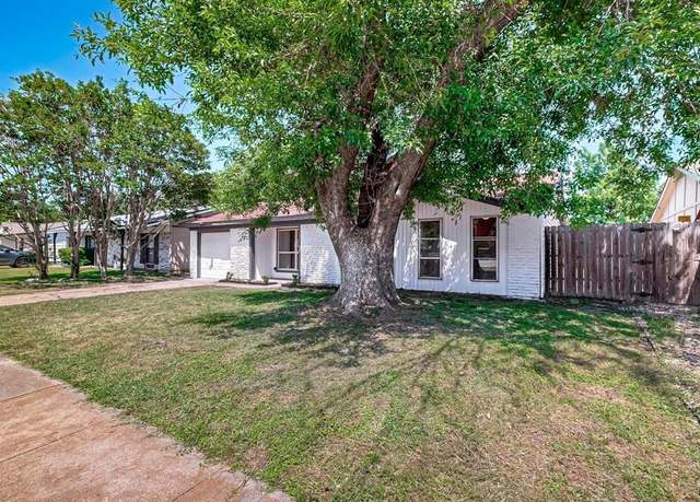 Property at 335 S 1st St, Wylie, TX 75098, 3 beds, 1.5 baths