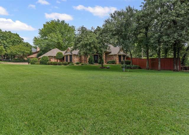 Property at 6318 Amicable Dr, Arlington, TX 76016, 3 beds, 2 baths