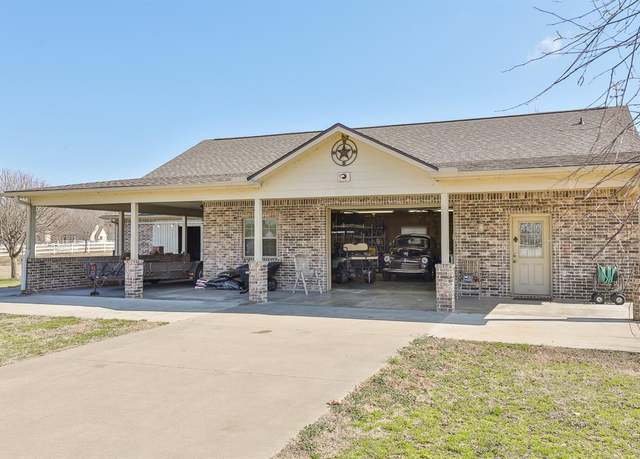 Property at 23120 Saddle Rdg, Lindale, TX 75771, 5 beds, 3.5 baths
