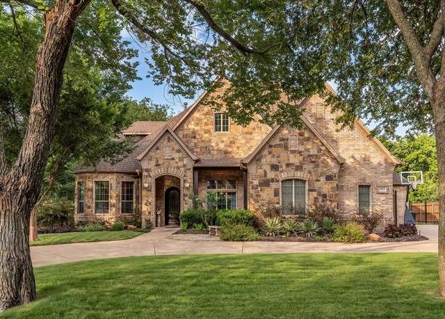 Property at 6912 Clift St, North Richland Hills, TX 76182, 4 beds, 3.5 baths