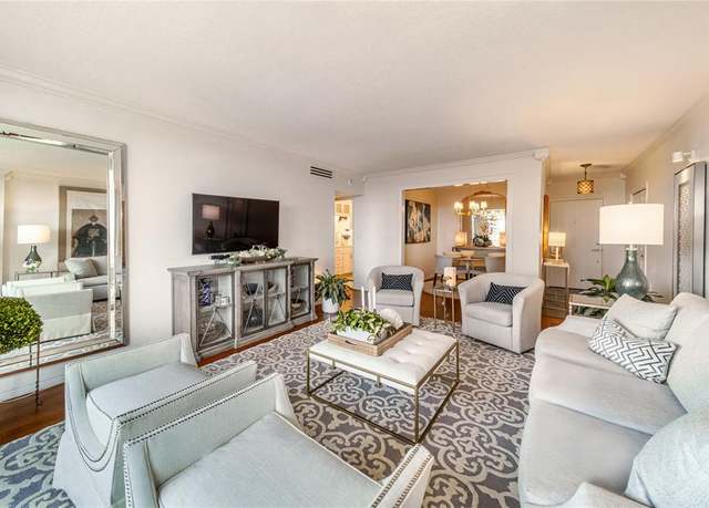 Property at 3701 Turtle Creek Blvd Unit 5C, Dallas, TX 75219, 1 bed, 1 bath