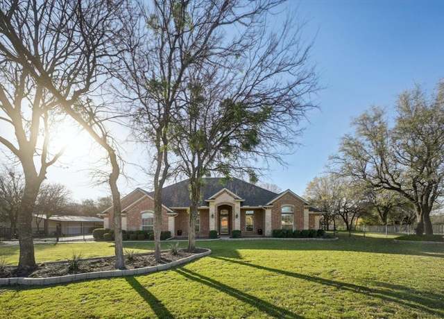 Property at 3001 Bald Eagle Ct, Fort Worth, TX 76135, 4 beds, 2.5 baths