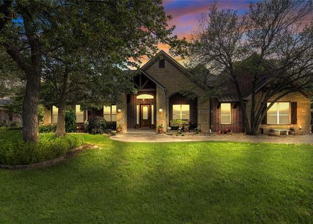 Property at 3712 Lonesome Creek Rd, Granbury, TX 76049, 3 beds, 3 baths