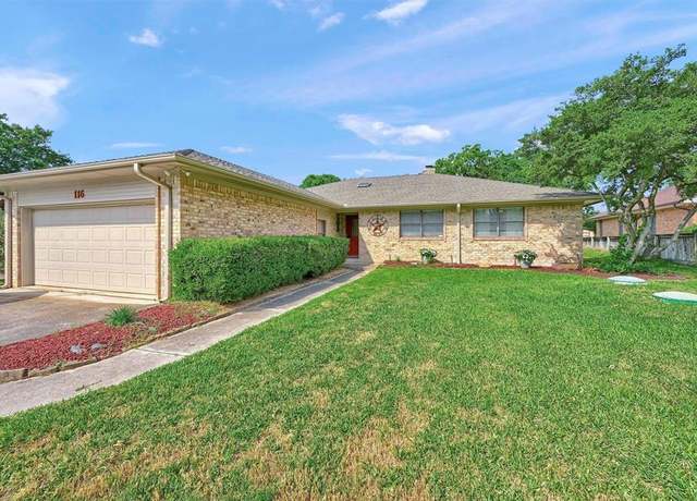 Property at 116 Modoc Trl, Lake Kiowa, TX 76240, 3 beds, 2.5 baths