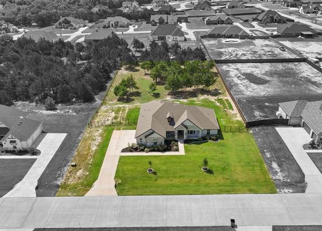 Property at 51 Ellis Oak Ct, Waxahachie, TX 75167, 4 beds, 2.5 baths