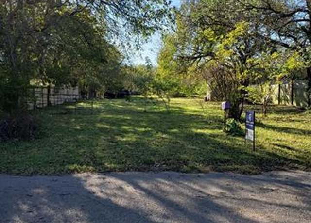 Property at 1226 E James St, Cleburne, TX 76031