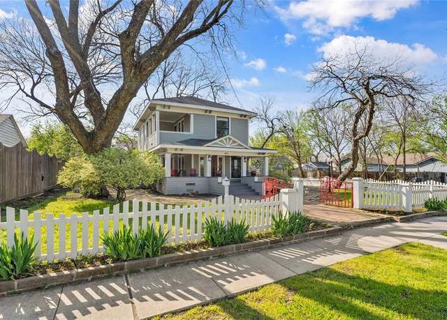 Property at 811 N Church St, Mckinney, TX 75069, 4 beds, 5 baths