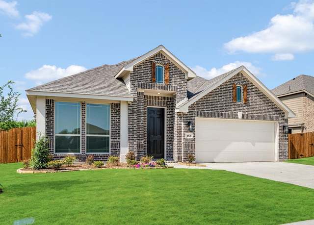 Property at 182 Creekside Dr, Sanger, TX 76266, 4 beds, 3 baths