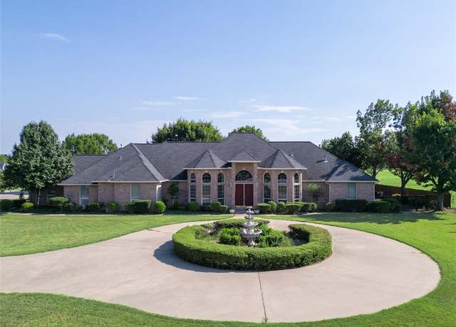 Property at 801 Alconberry Dr, Crowley, TX 76036, 4 beds, 3 baths