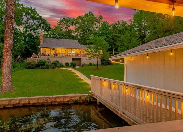 Property at 552 E Hideaway Ln, Hideaway, TX 75771, 4 beds, 3 baths