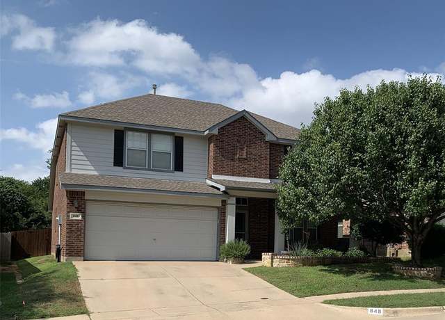 Property at 848 Ridge Point Dr, Grand Prairie, TX 75052, 4 beds, 3.5 baths