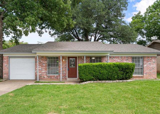 Property at 2921 David Ln, Arlington, TX 76013, 3 beds, 1.5 baths