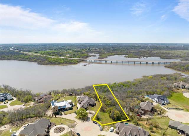 Property at 3805 Lake Cove Ct, Corinth, TX 76210