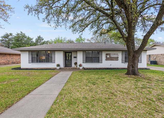 Property at 801 Wes Michael Rd, Bonham, TX 75418, 3 beds, 2 baths