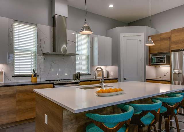 Property at 2239 Lovedale Ave #105, Dallas, TX 75235, 3 beds, 3 baths