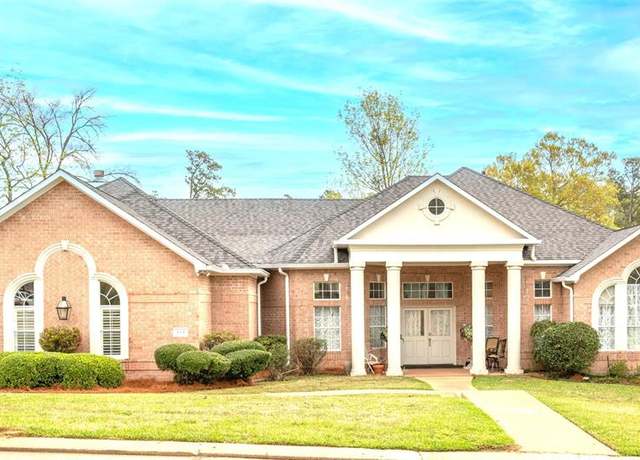 Property at 745 Southern Trace Pkwy, Shreveport, LA 71106, 4 beds, 3.5 baths
