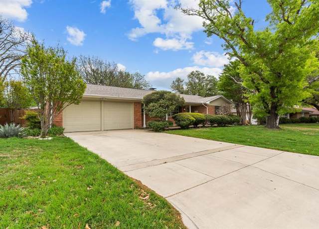 Property at 6033 Worrell Dr, Fort Worth, TX 76133, 3 beds, 2 baths