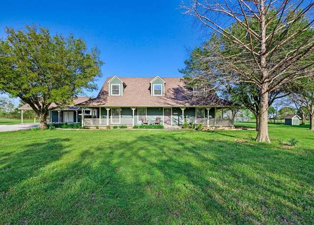 Property at 7620 Preston Rd, Denison, TX 75020, 3 beds, 2.5 baths