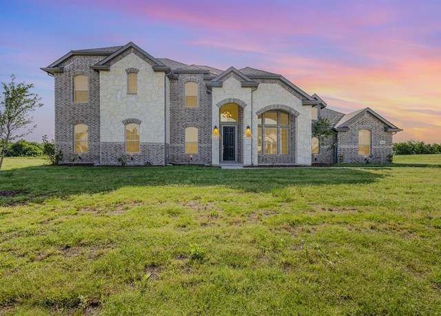 Property at 650 Wales Ct, Waxahachie, TX 75167, 4 beds, 3 baths