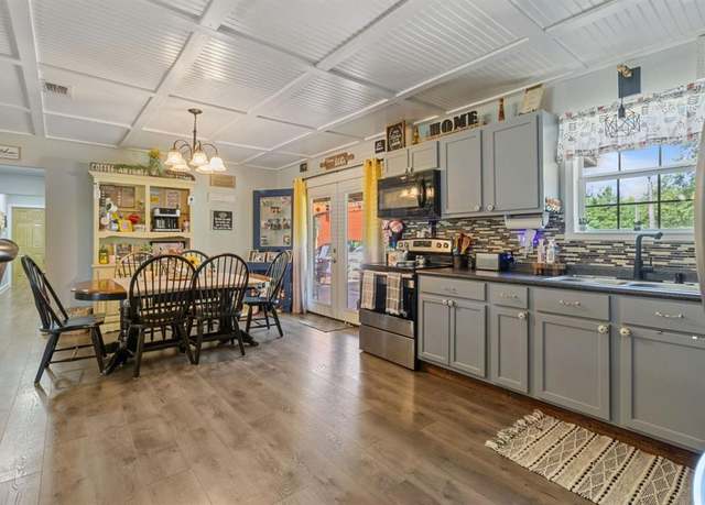 Property at 365 H Williams Rd, Gilmer, TX 75645, 4 beds, 2 baths