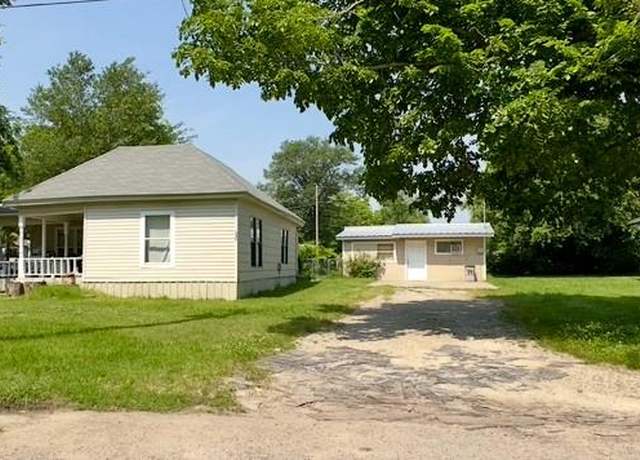 Property at 331 Magnolia St, Sulphur Springs, TX 75482, 2 beds, 1 bath