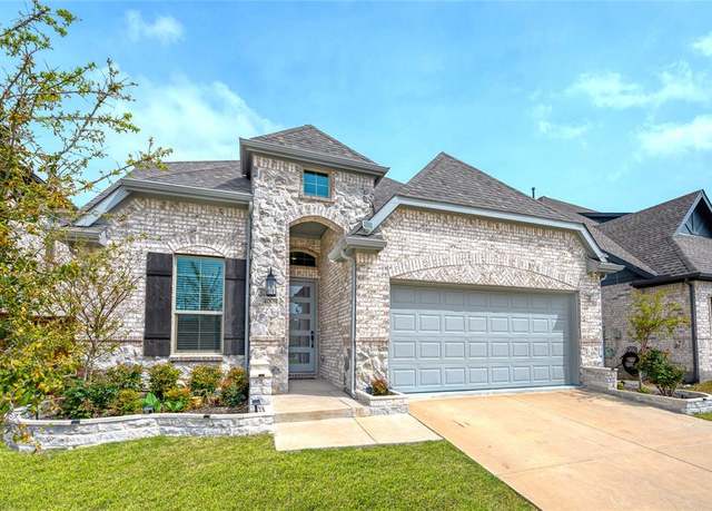 Property at 4008 Rochelle St, Celina, TX 75009, 5 beds, 3 baths