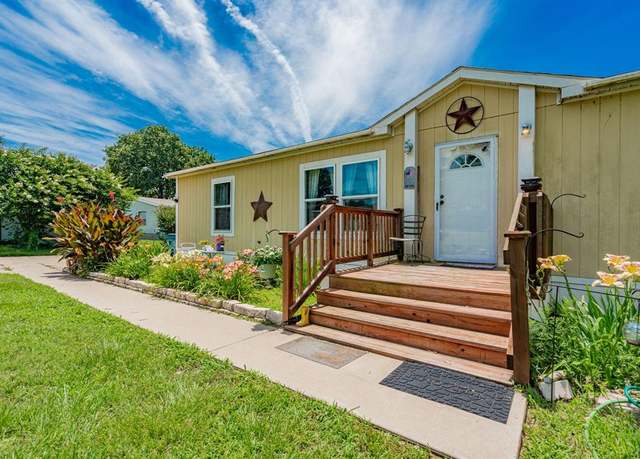 Property at 10535 Northlake Cir, Kemp, TX 75143, 3 beds, 2 baths