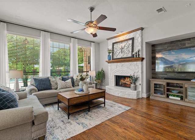 Property at 7905 Craftsbury Ln, Mckinney, TX 75071, 5 beds, 4 baths