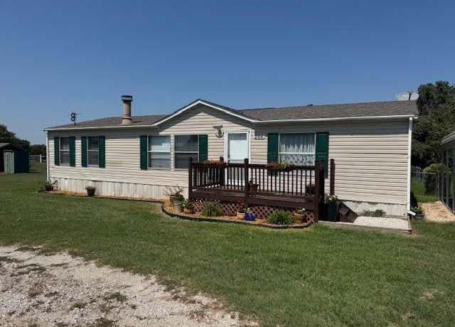 Property at 204 County Road 4471, Decatur, TX 76234, 3 beds, 2 baths
