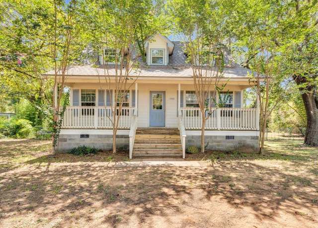 Property at 300 Bowden Cir, Burleson, TX 76028, 3 beds, 2.5 baths