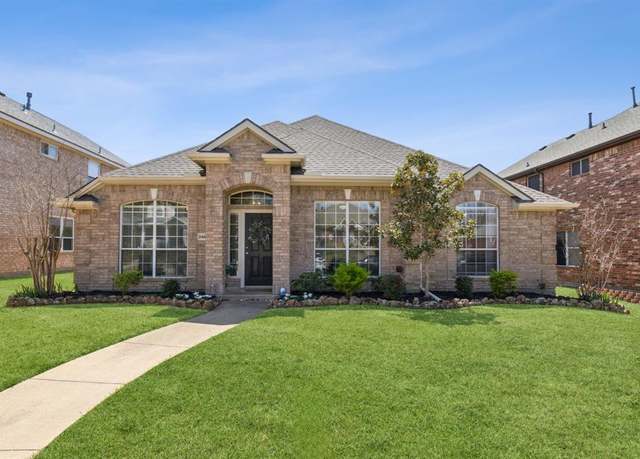 Property at 2460 Cimmaron Dr, Plano, TX 75025, 4 beds, 2 baths