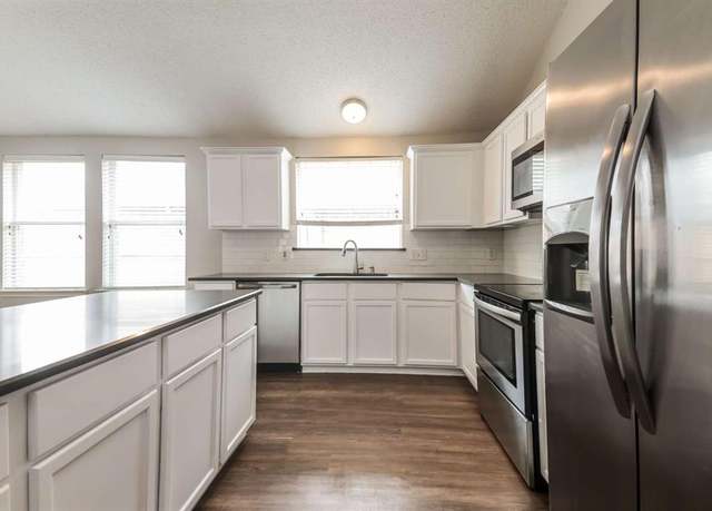 Property at 532 Chestnut Trl, Forney, TX 75126, 4 beds, 2 baths