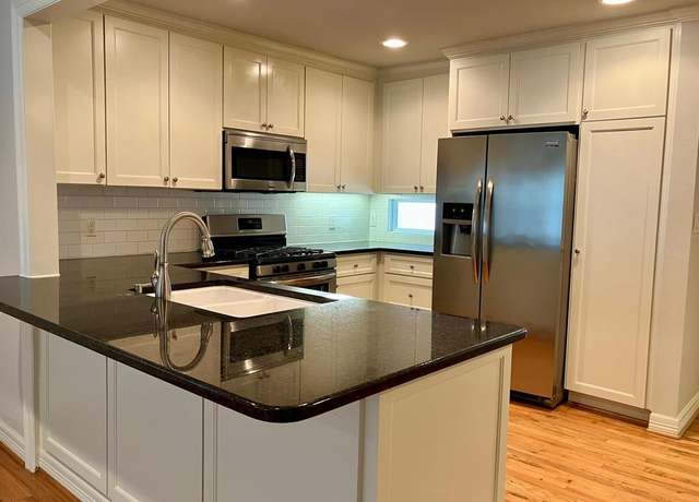 Property at 3716 Collinwood Ave, Fort Worth, TX 76107, 3 beds, 2 baths