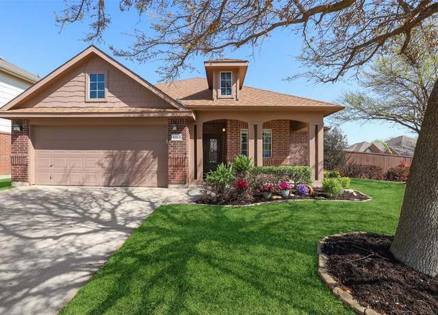 Property at 4953 Meadow Trails Dr, Fort Worth, TX 76244, 3 beds, 2 baths