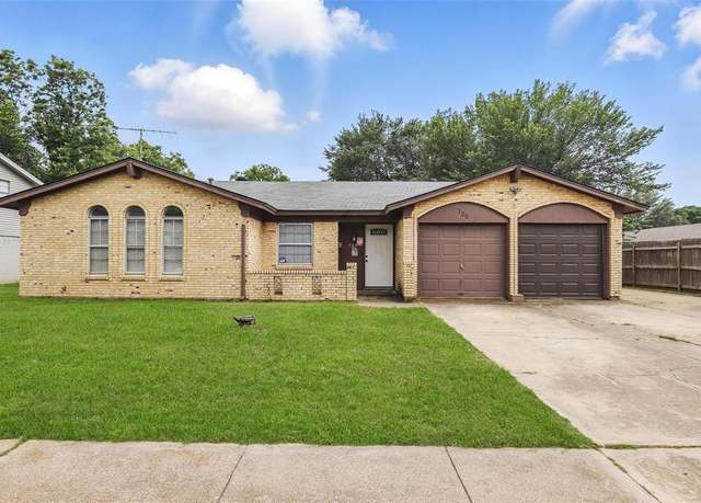 Property at 725 Meadowview Dr, Crowley, TX 76036, 3 beds, 2 baths