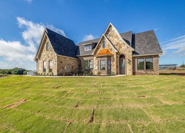 Property at 300 County Road 3141, Decatur, TX 76234, 4 beds, 3 baths