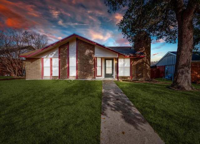 Property at 1405 Ross Ln, Seagoville, TX 75159, 3 beds, 2 baths