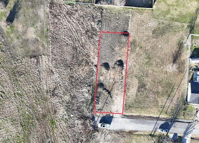 Property at 305 Henderson St, Terrell, TX 75160