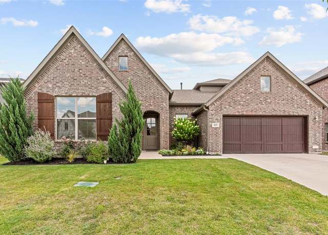 Property at 819 Highlands Ave, Aledo, TX 76008, 3 beds, 2 baths