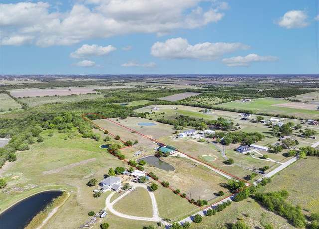 Property at 8105 Samuels Rd, Terrell, TX 75160, 4 beds, 3 baths