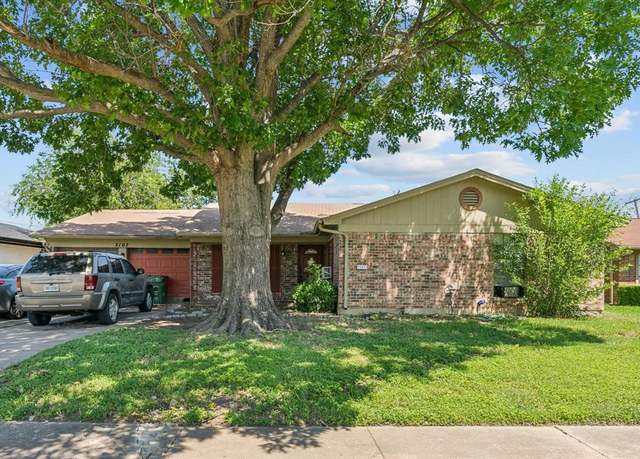 Property at 3107 Green Valley Ln, Arlington, TX 76014, 3 beds, 2 baths