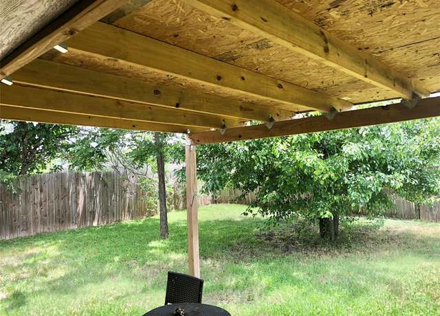 Property at 3107 Green Valley Ln, Arlington, TX 76014, 3 beds, 2 baths