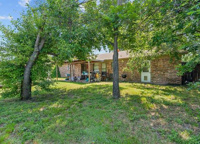 Property at 3107 Green Valley Ln, Arlington, TX 76014, 3 beds, 2 baths
